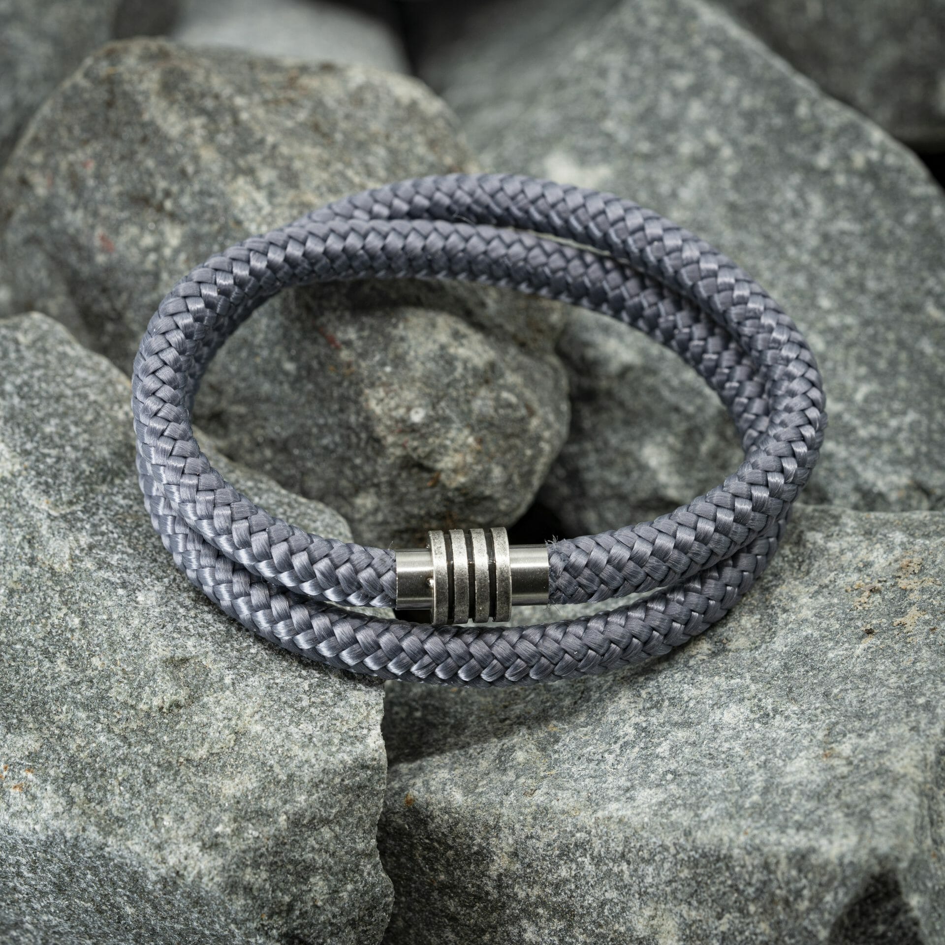 Minimalist bracelet - Gray rope