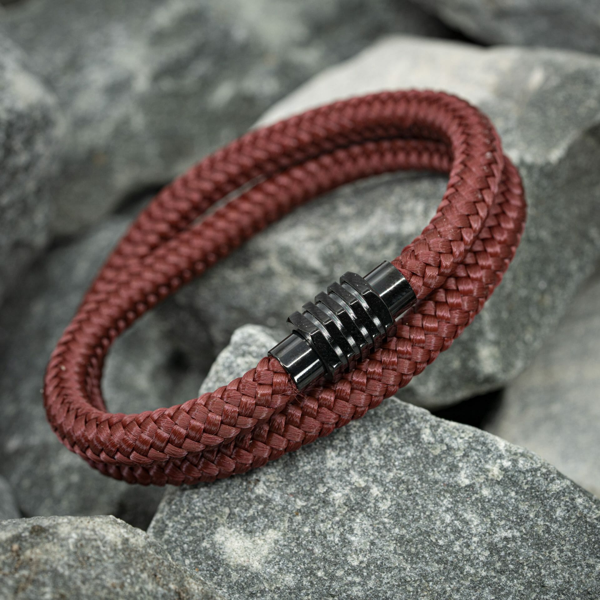 Own paracord bracelet black - Red rope