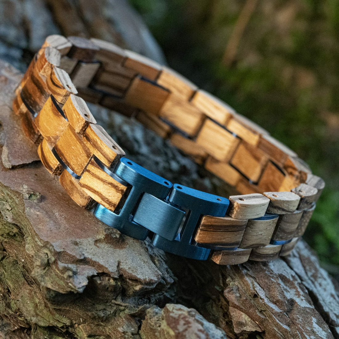 Tribe (Zebrano / Blauw) - Houten Armband
