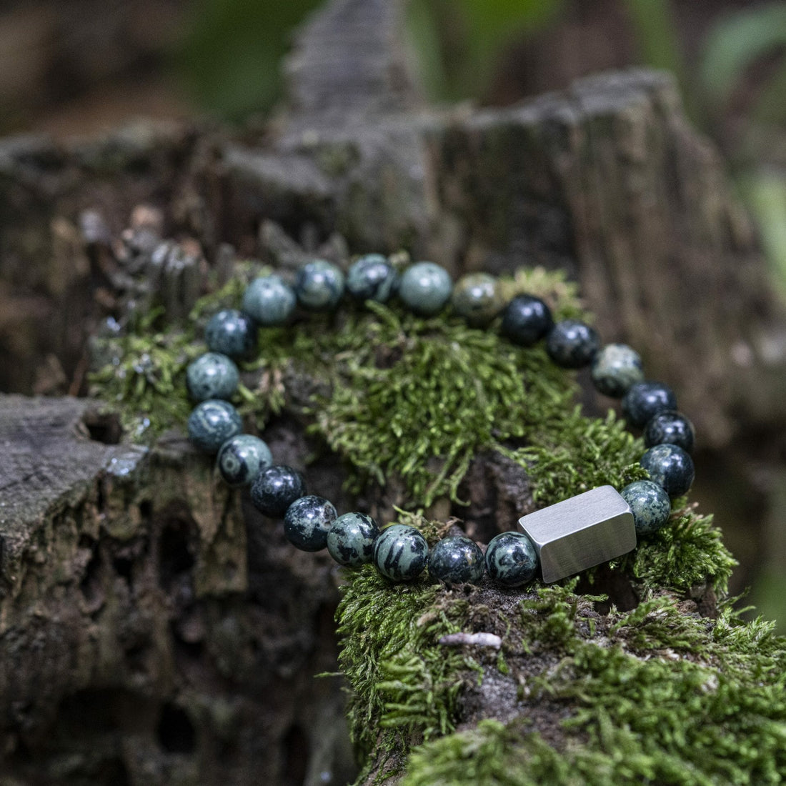 'Primal force' Ancient Polar Jade - Beaded bracelet