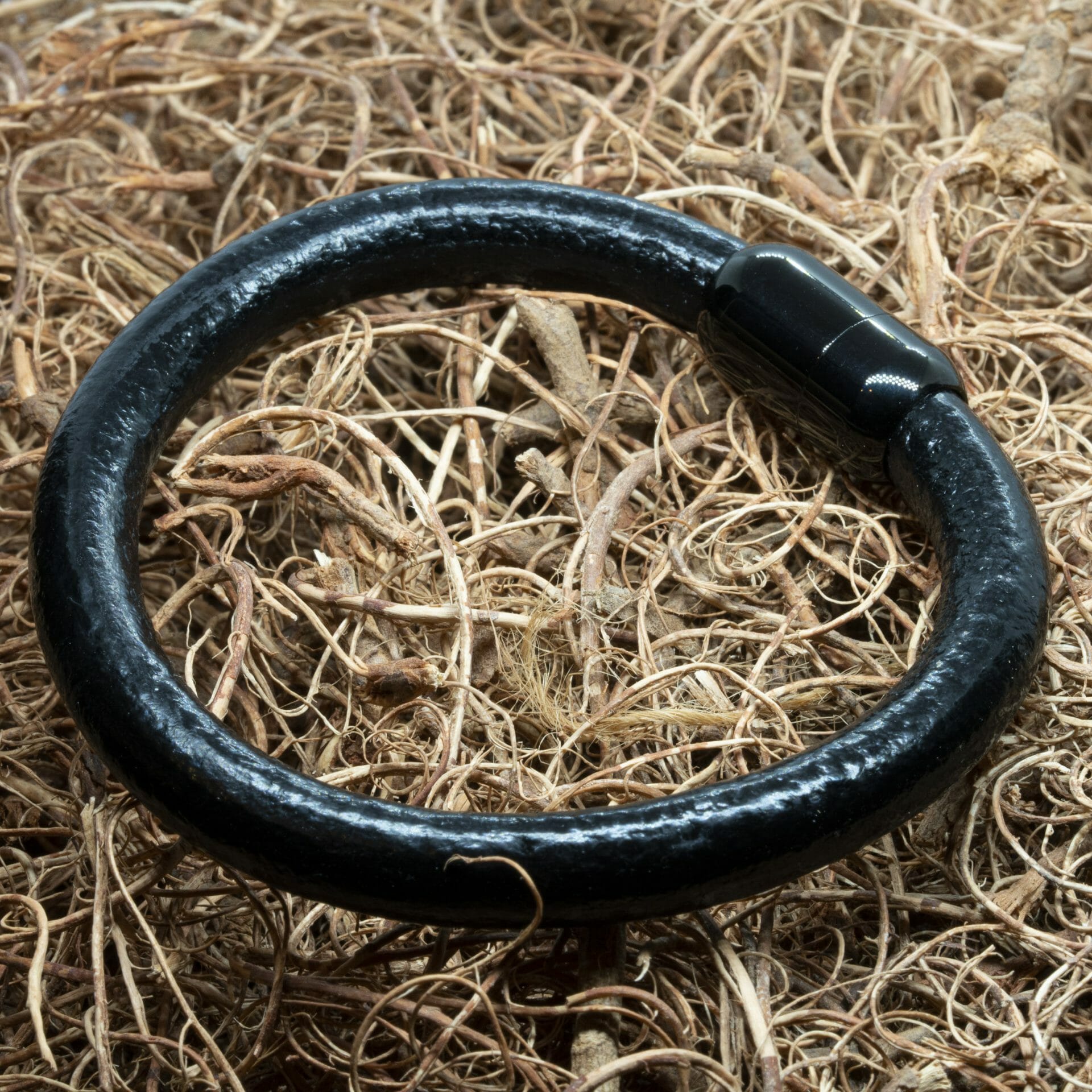 Viking Bracelet: Black leather round Finland edition