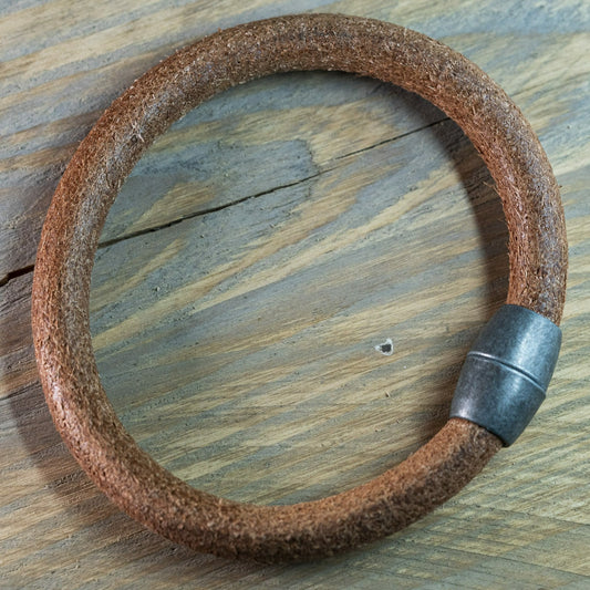 Robust Viking bracelet - round light brown leather bracelet 8mm