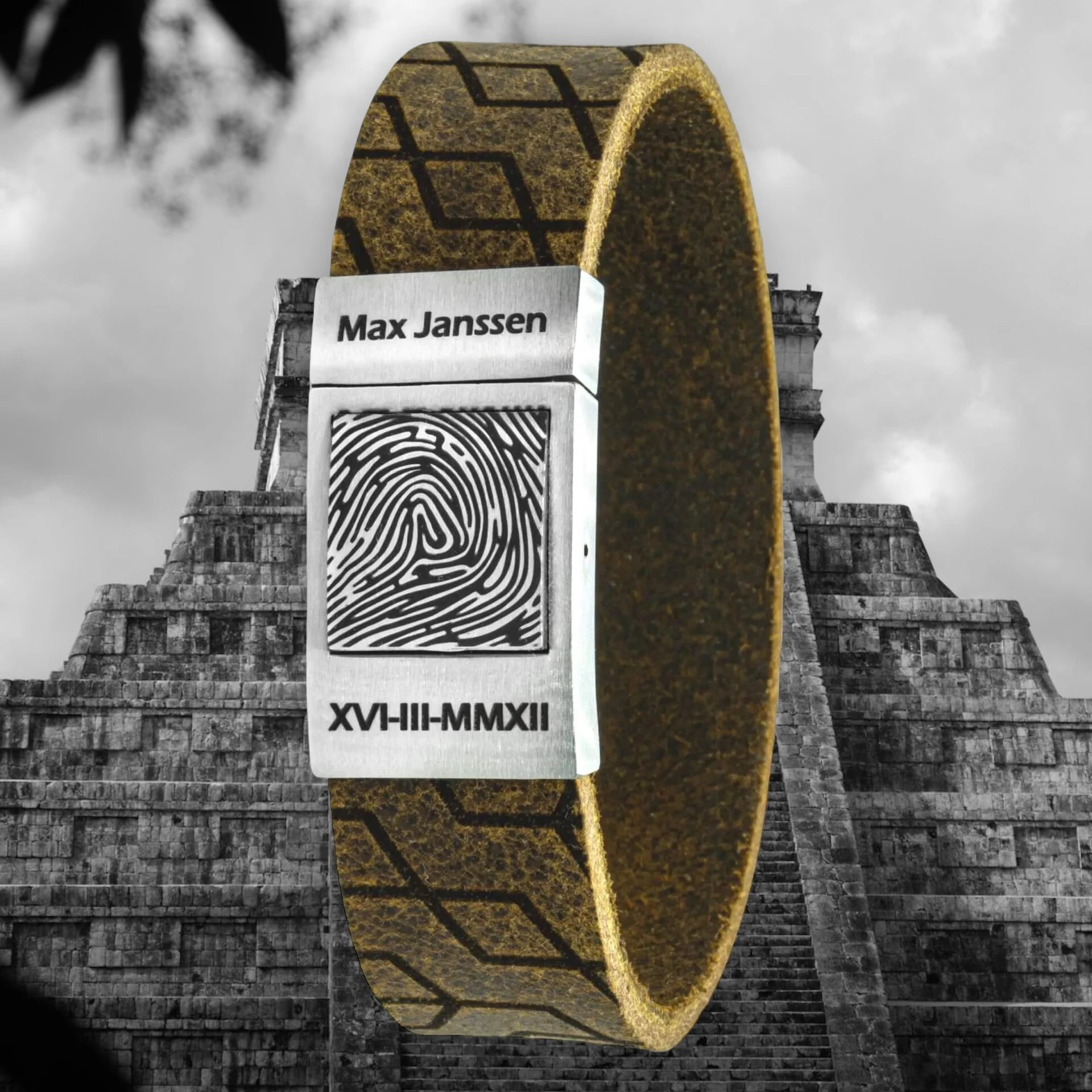 Mayans - Own fingerprint bracelet made of Vintage leather